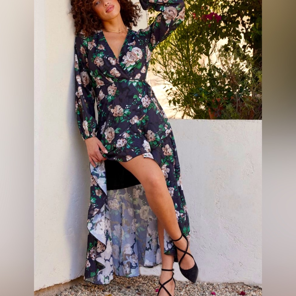 Lulus Feeling Cherished Navy Blue Floral Print Wrap Maxi Dress size Medium